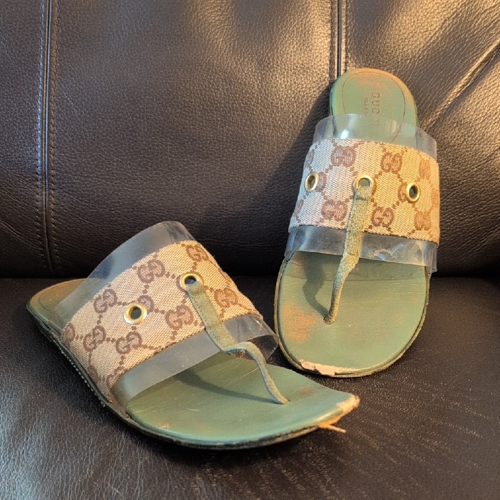 Gucci Mint Green Leather Sandals